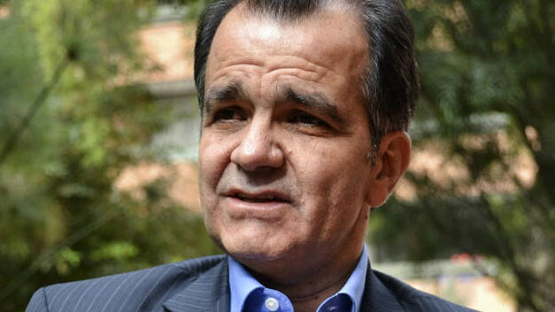 Zuluaga demands end of Colombia peace talks after policemen murdered