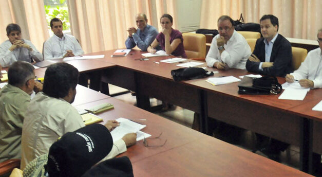 U party senator says Santos should end peace talks with FARC