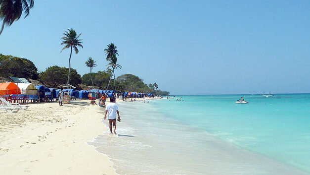 Cartagena reclaims ‘squatted’ beach for public use