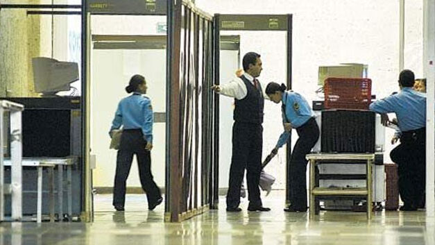 Colombia to tighten border to keep out deadly Ebola virus