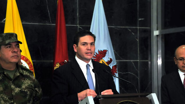 Colombia’s military intelligence chief dismissed over peace talks wiretappings