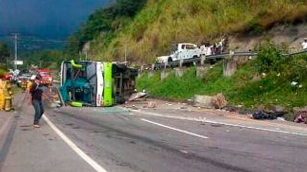 At least 5 dead and 11 wounded in bus crash in western Colombia