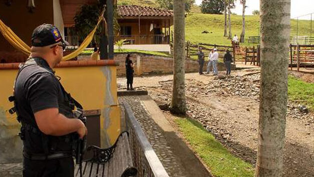 Authorities seize $7.5M in north Colombia property from notorious narco duo