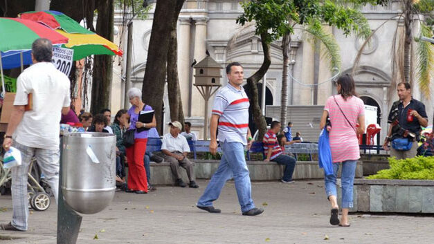 Belen Park: traditional vibe in modern Medellin