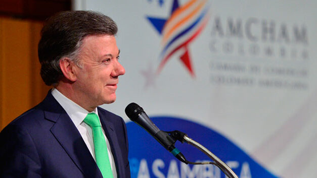 Santos supports UNASUR efforts to improve situation in Venezuela