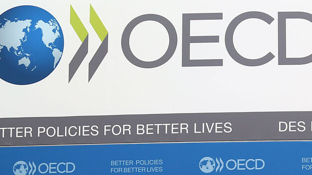 OECD praises Colombia’s progress in economic transparency, but criticizes environmental policy