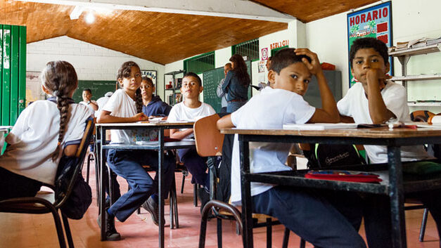 Colombia schoolchildren score poorly in international test