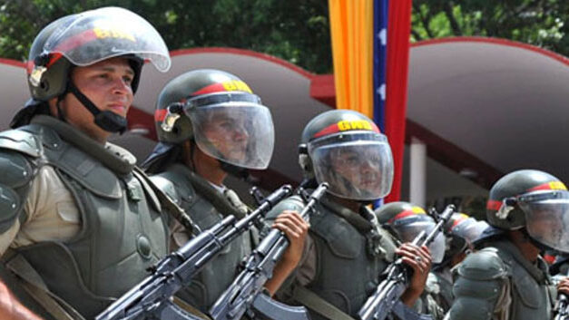 Colombia asks Venezuela to investigate alleged military incursion