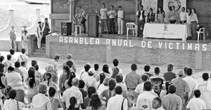 2010 yearly assembly of victims (Photo: Jesus Abad Colorado)