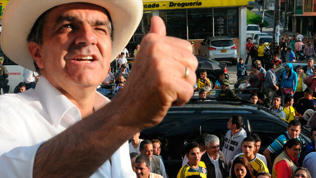 Zuluaga attacked with eggs at campaign event in western Colombia