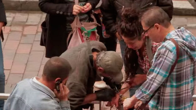 Colombia’s Foreign Ministry launches ‘chained in public’ campaign to combat human trafficking