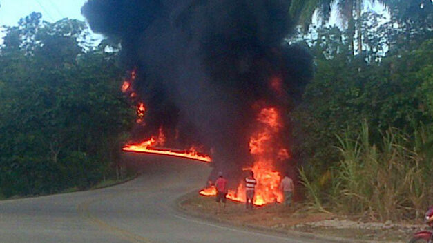 Rebels attack oil pipeline in southern Colombia