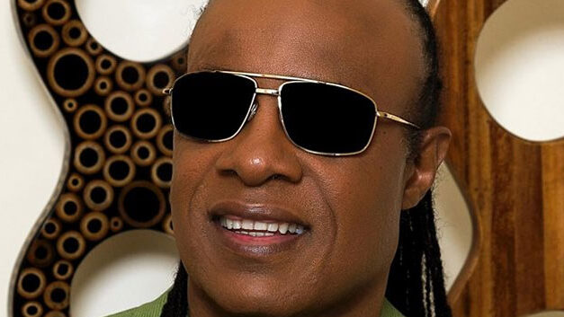 Stevie Wonder says it’s time for peace in Colombia
