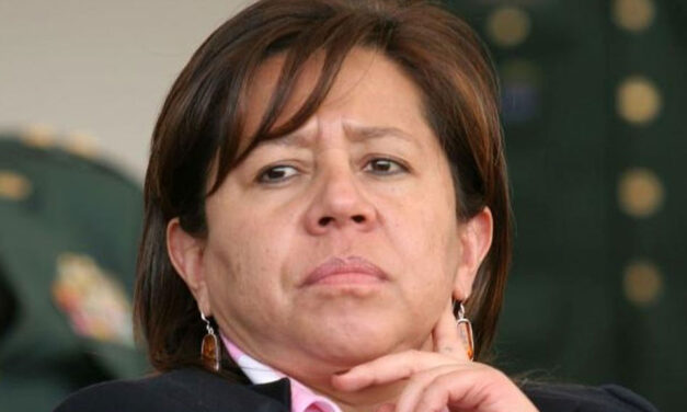 Panama denies refugee status to Colombia’s fugitive former spy chief