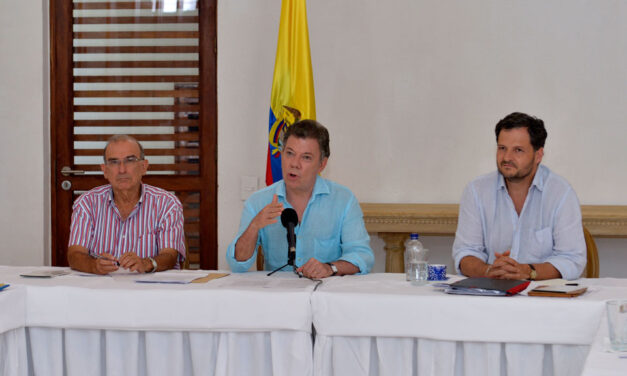 Santos calls on ELN to call unilateral ceasefire and formalize peace talks