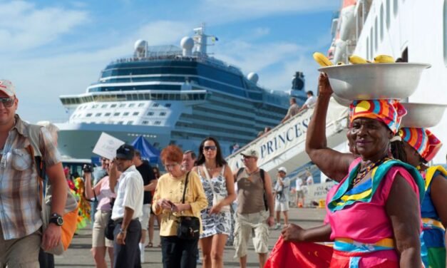 Colombia received 12% more foreign visitors in 2014: Govt