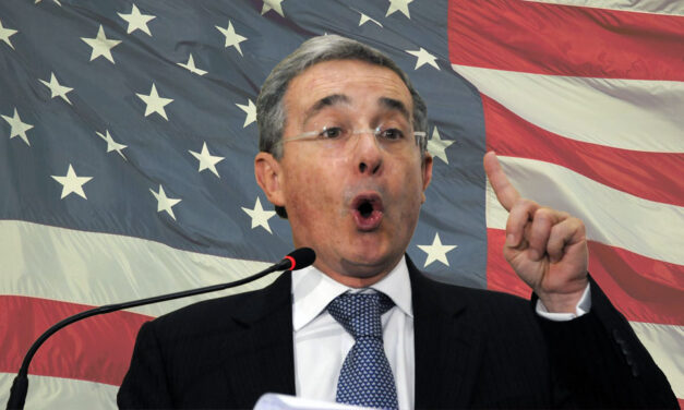 Uribe kicks off trip to Washington but keeps meetings secret