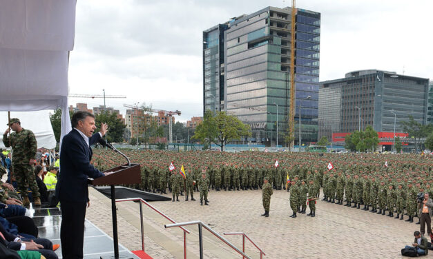 Santos extends suspension of air strikes against FARC