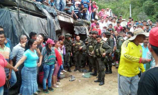 Southwest Colombia village kicks out police amid fears of pending FARC attack