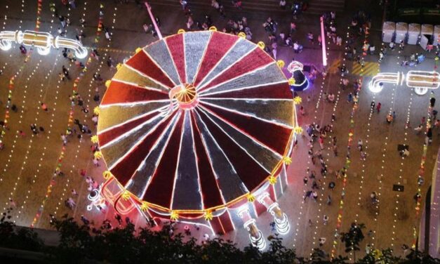 Medellin turns on Christmas lights
