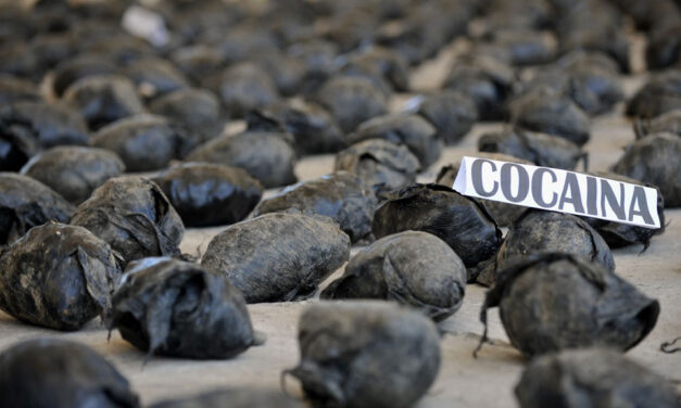 Navy seizes more than a ton of cocaine in southwest Colombia