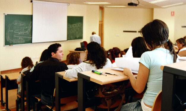 Bogota’s freshmen lack common reading and writing skills: Study