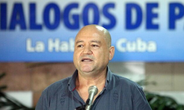 With or without public approval of peace deal, FARC vows not to return to war