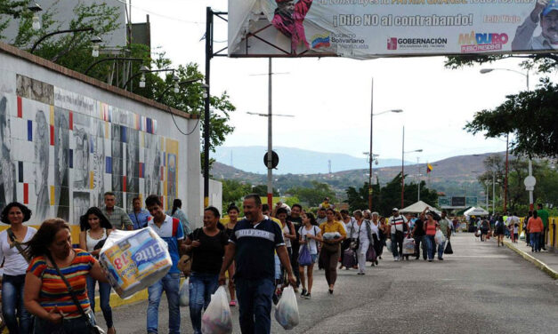 Thousands of Venezuelans enter Colombia for food, medicine