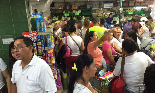 Venezuela temporarily reopens Colombia border