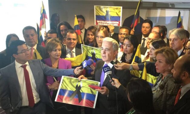Uribe proposes compromises with FARC already in Colombia peace deal