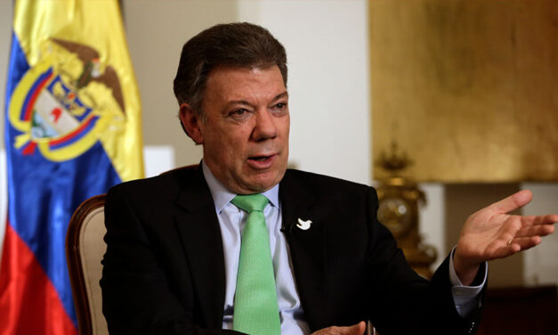 Santos calls on Colombia’s elites to support peace with FARC rebels