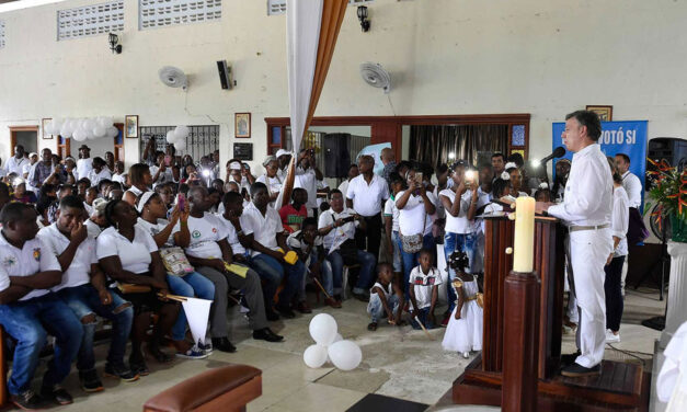 Santos vows to donate Nobel Peace Prize money to conflict victims