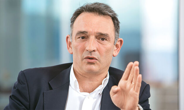 Illegal armed group offering $1 million bounty for Colombia’s FARC rebel leaders: lawyer