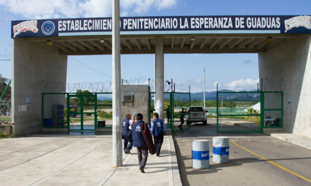 42 Colombia prison officials arrested for corruption: director