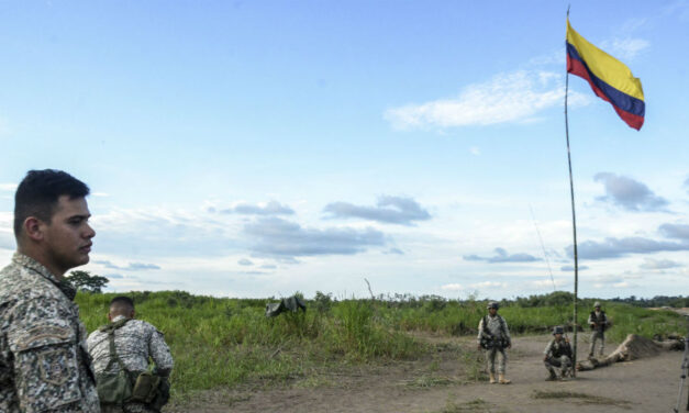 Colombia government complains that Venezuela military crossed border, again