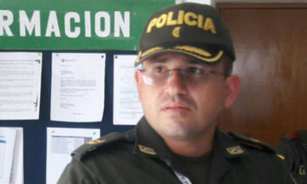 Colombia police provided weapons for cop killings: prosecution