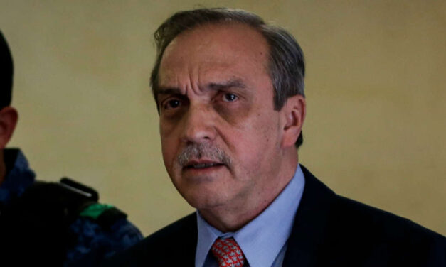 Prison looms for debate chief of front-runner in Colombia’s elections