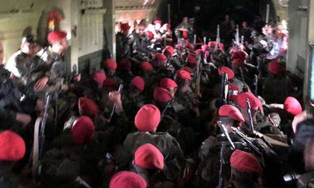 Venezuela ‘militarizes border with Colombia’ as tensions grow