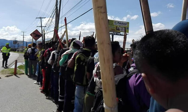 Bogota refuses entry to hundreds of victims from war-torn western Colombia