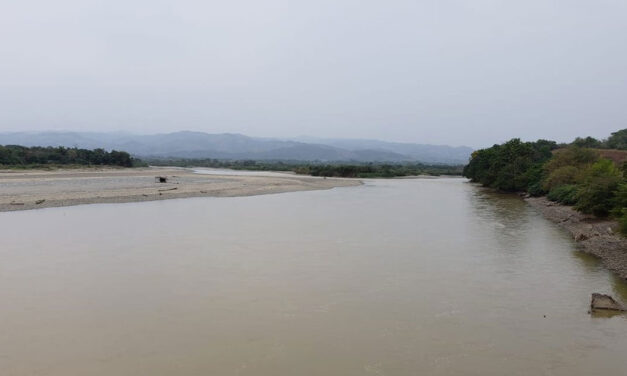 Water slowly returns to Colombia’s second largest river, but fears of dam break persist