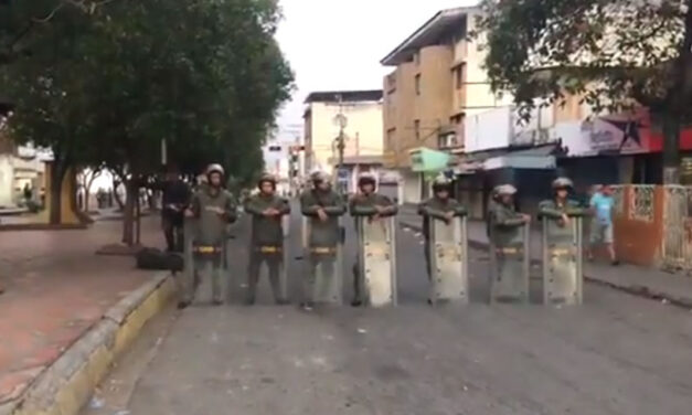 Violent clashes on Venezuela’s border with Colombia