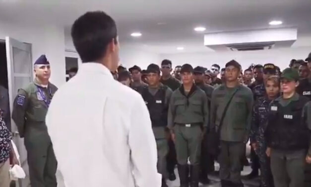 Venezuela’s opposition asks Colombia to investigate alleged embezzlement of funds for defected soldiers