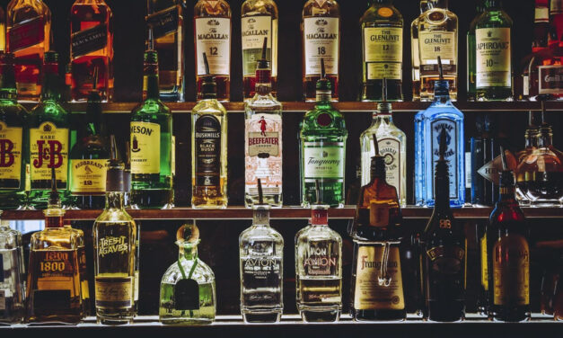 Colombia congressmen party after sinking last of 7 anti-corruption proposals