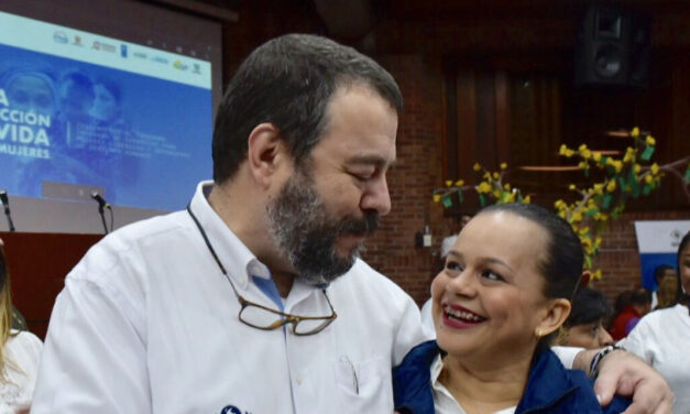 Almost 1000 of Colombia’s human rights defenders and community leaders threatened with death