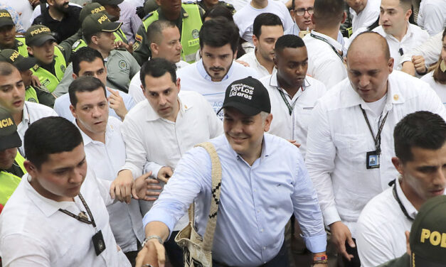 Earth to Duque: you can’t promote peace and violence at the same time