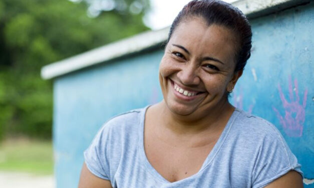 Paramilitaries warn victims representative that next video to upset Colombia will be of her son