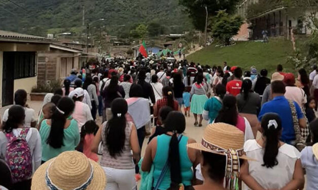 Armed men open fire on indigenous community in southwest Colombia after assassinating guards
