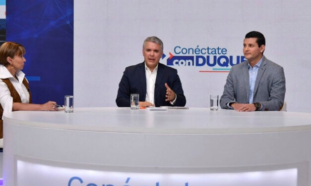 Colombia’s president becomes TV host, almost exactly like Maduro