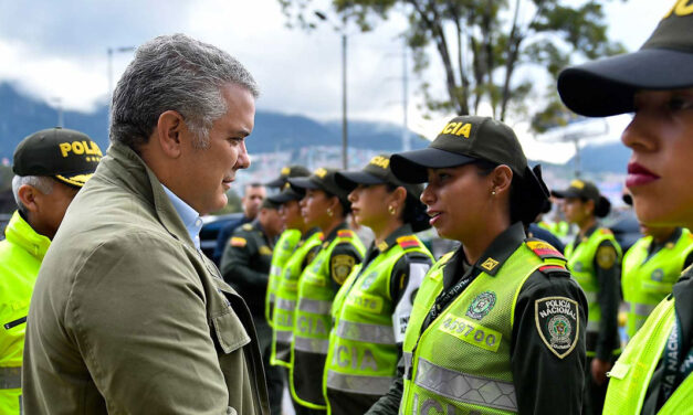 Duque tries to boost morale of Bogota’s criticized police