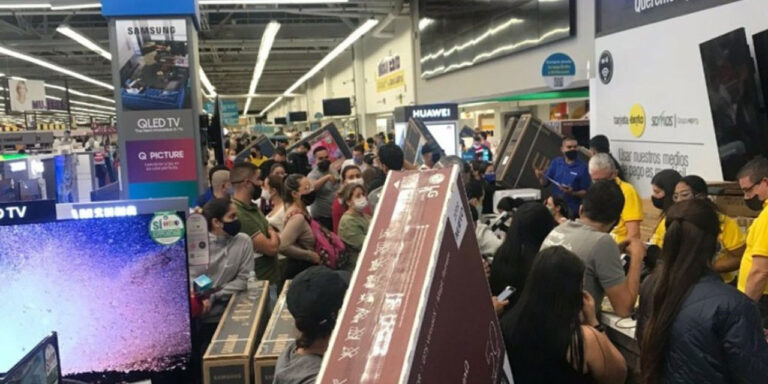 Colombia's economic reactivation: 'Black Friday' in midst ...